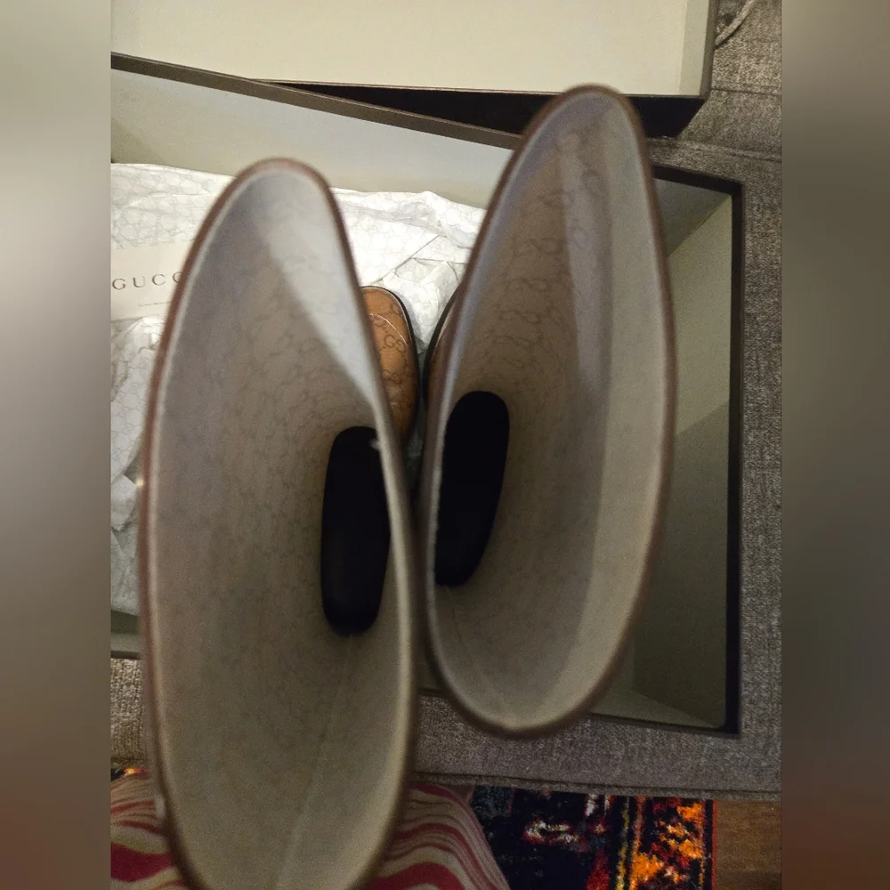 Gucci Tan Monogram Rain Boots - Picture 5 of 13